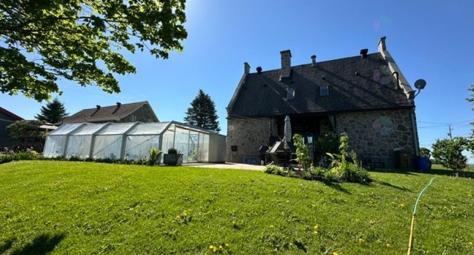 Back facade