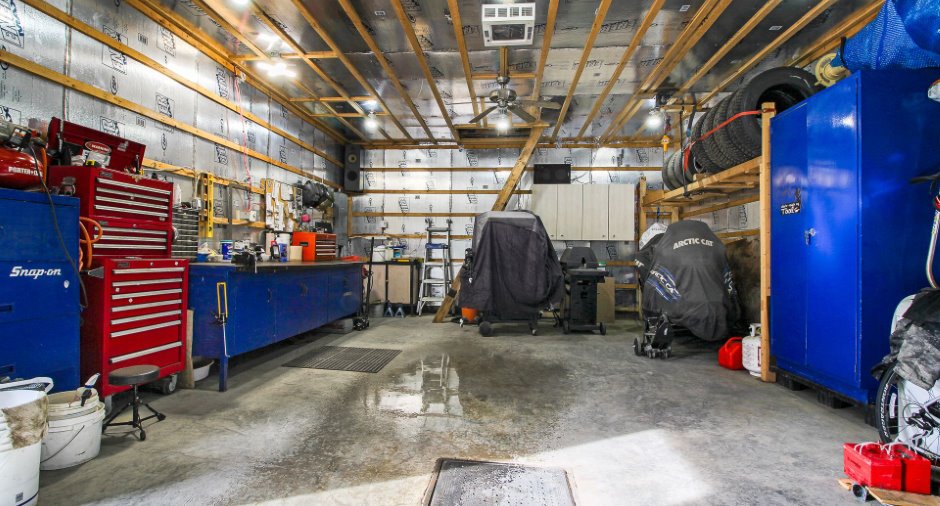 Garage