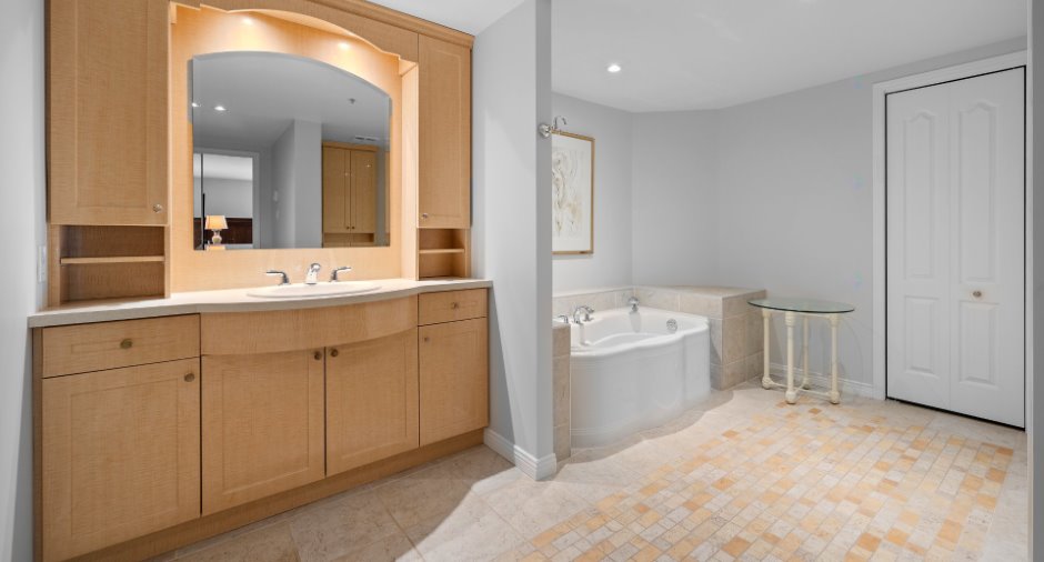 Salle de bains attenante à la CCP