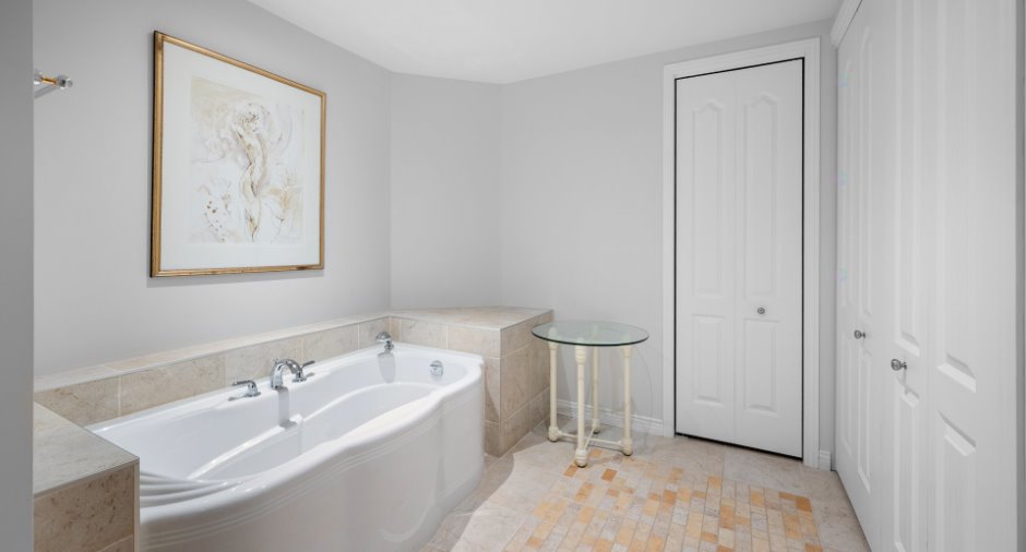 Salle de bains attenante à la CCP