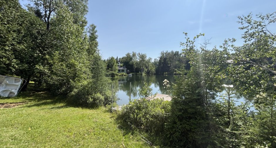 Vue sur l'eau