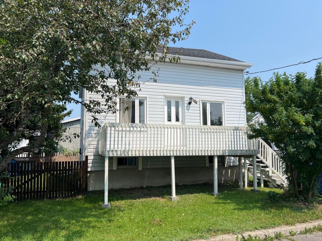 One-and-a-half-storey house for sale, Trois-Pistoles