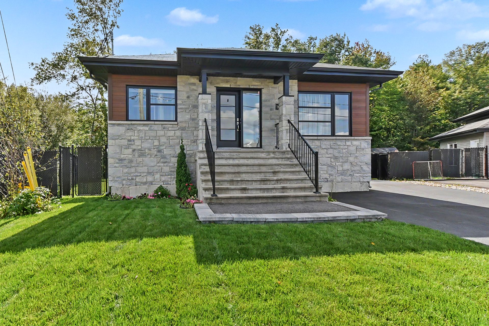 1086 Rue du Cardinal — photo 3