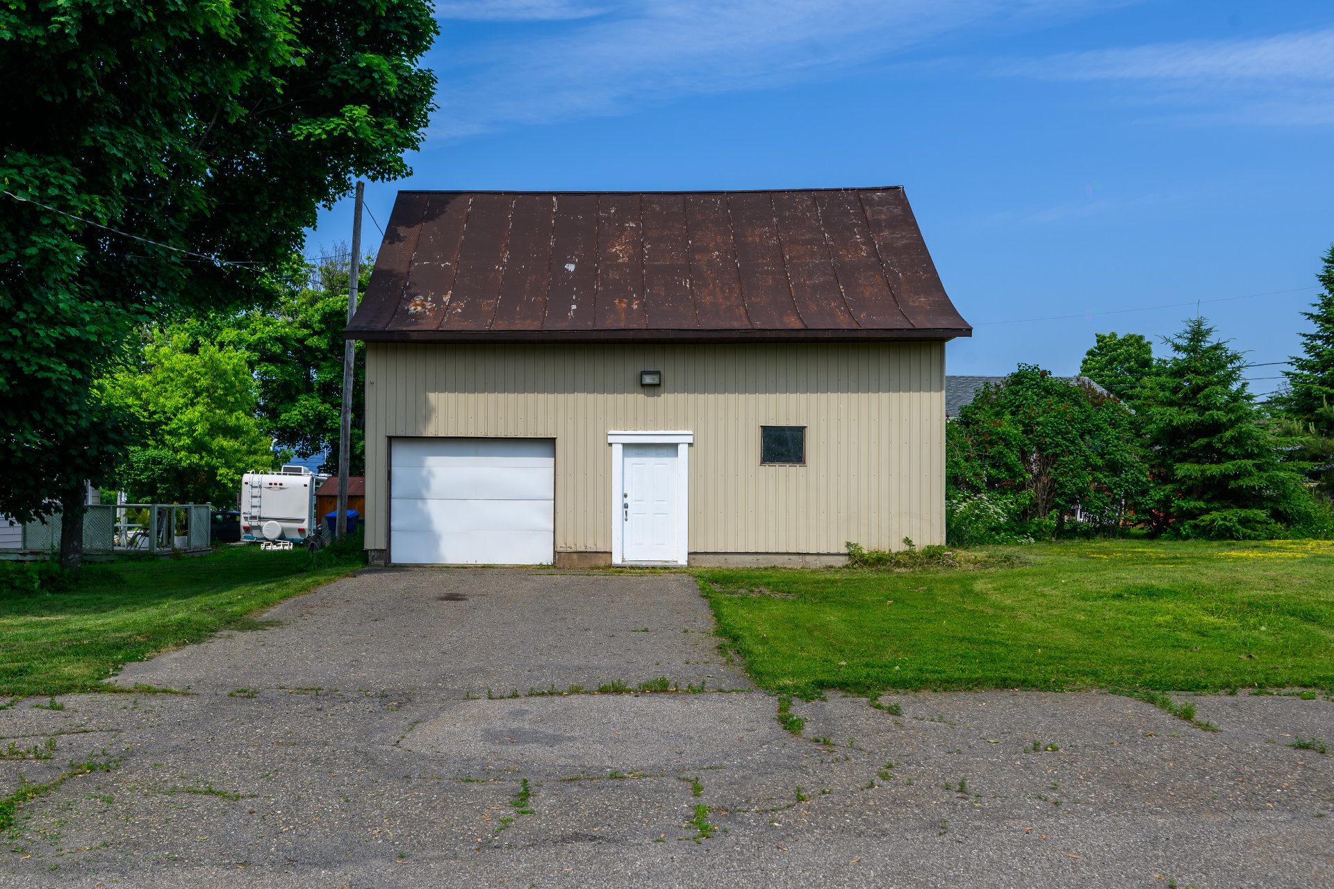 Garage