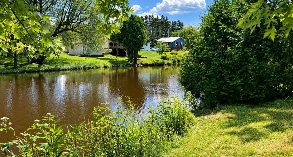 Accès au plan d'eau