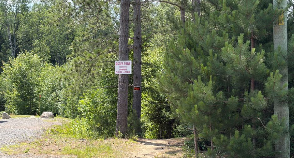 Accès au plan d'eau
