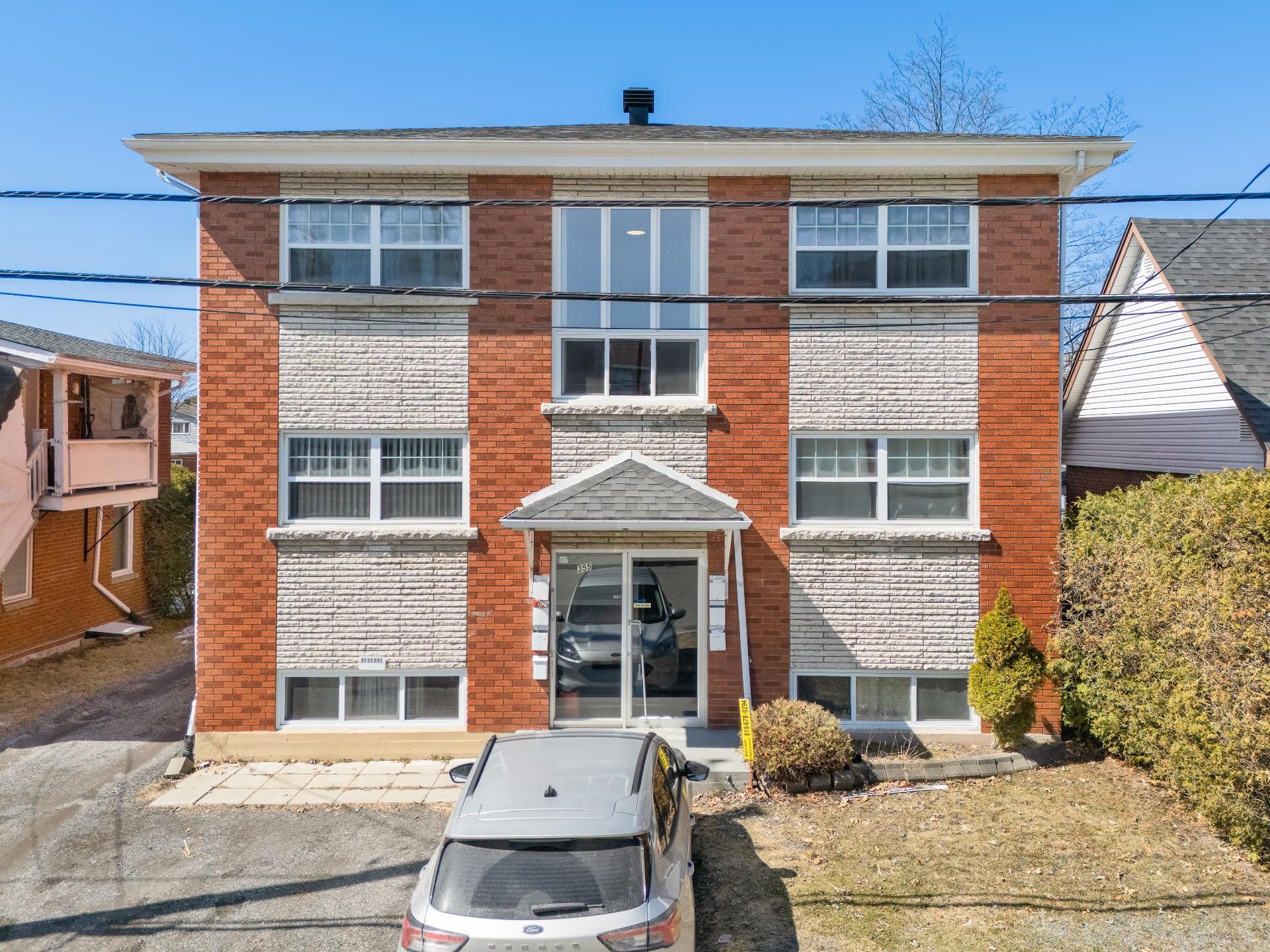 Propriété à revenus à vendre, Sherbrooke