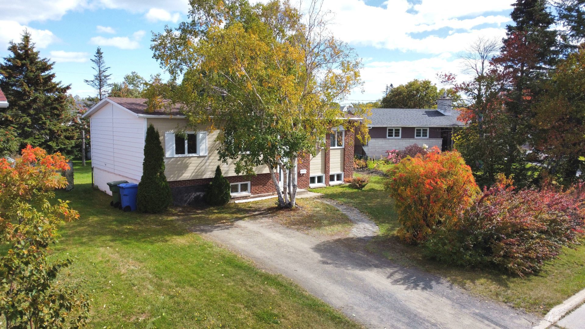 7 10e Rue — photo 3
