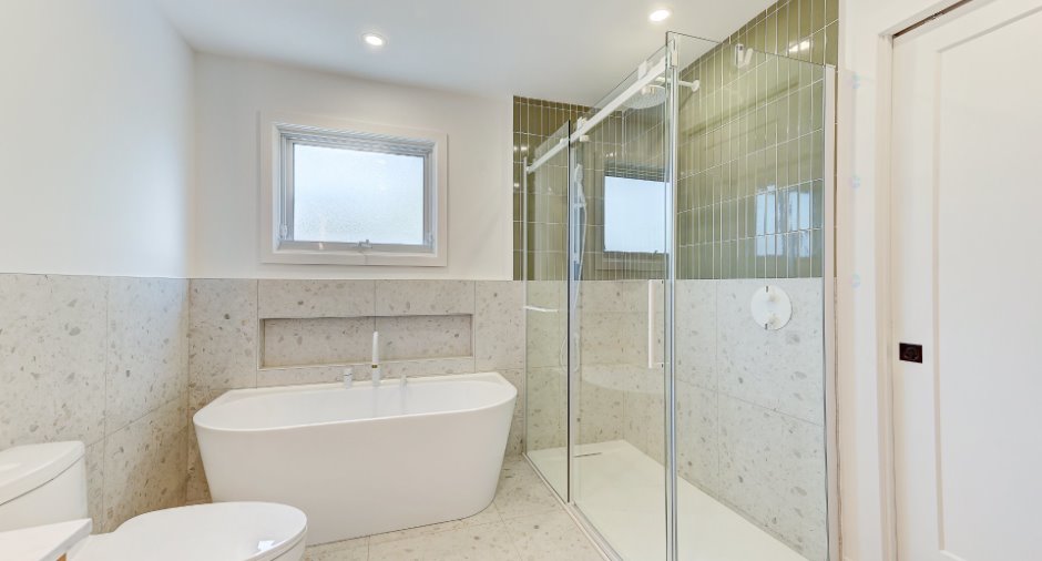 Salle de bains attenante à la CCP