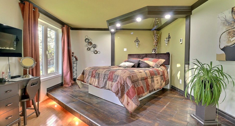 Primary bedroom