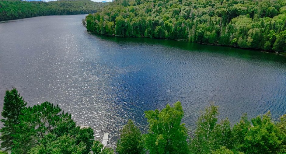 Accès au plan d'eau