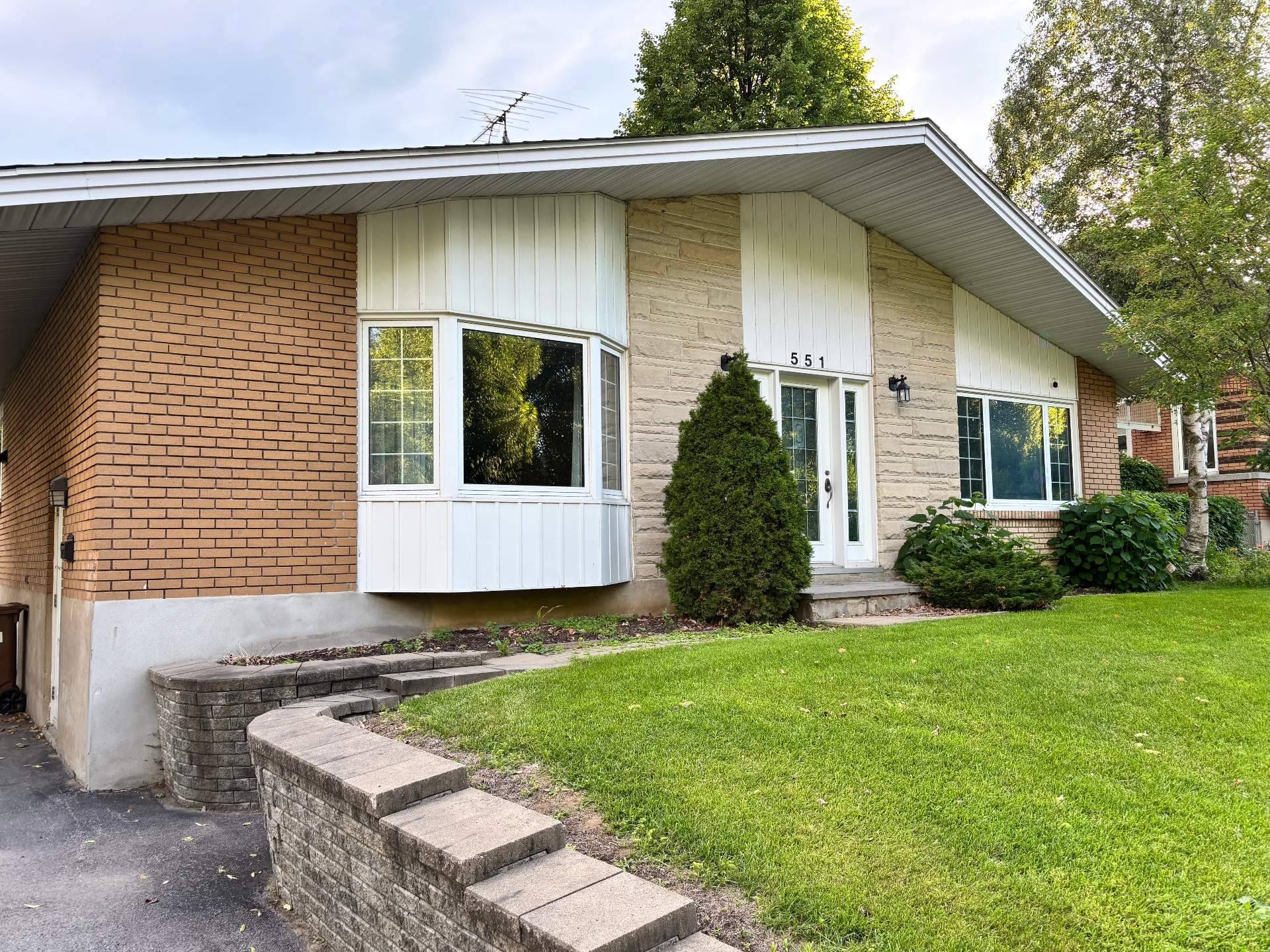 551 Boul. Ste-Anne — photo 2