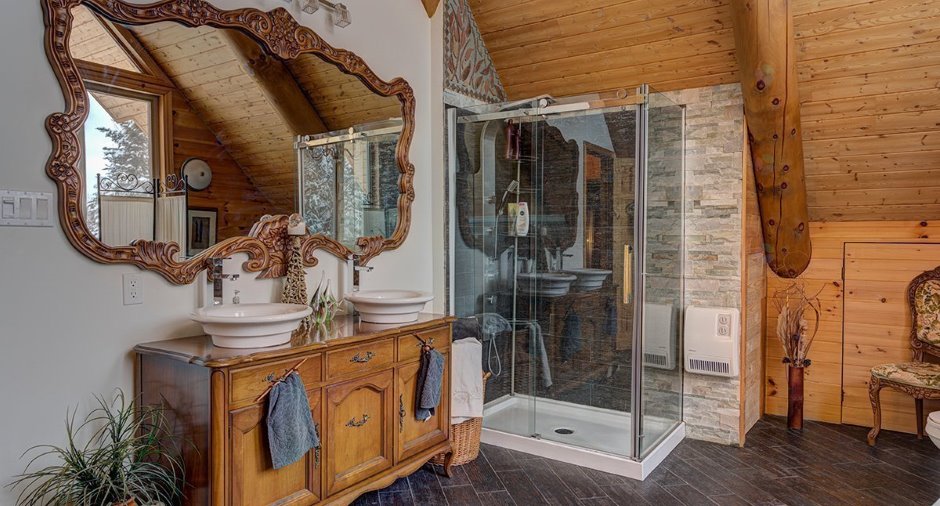 Ensuite bathroom