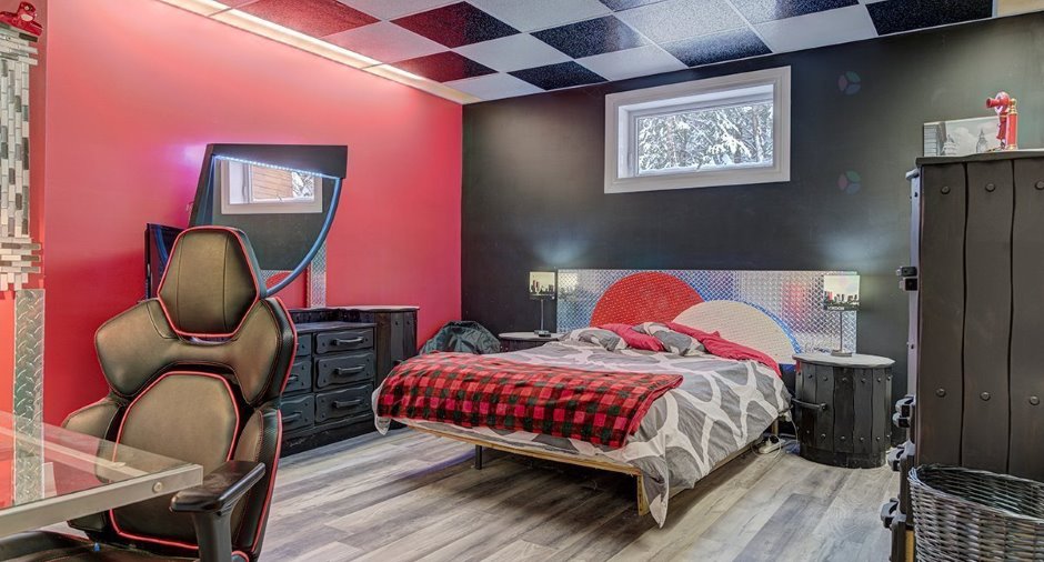 Bedroom
