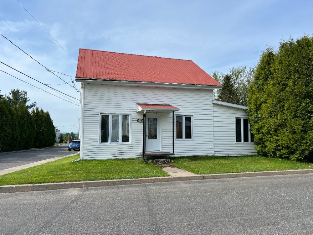 2855 2e Avenue O. — photo 2