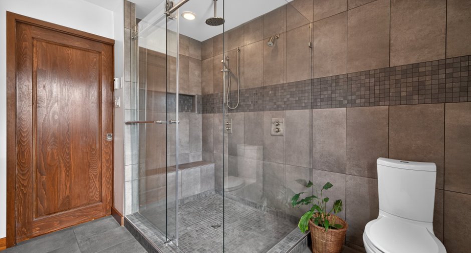 Salle de bains attenante à la CCP
