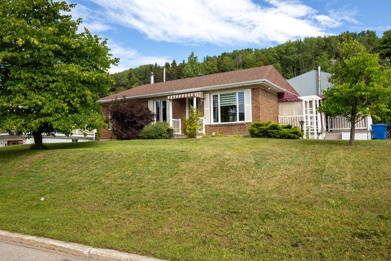 Maison à vendre à La Malbaie — 280, Boul. Kane