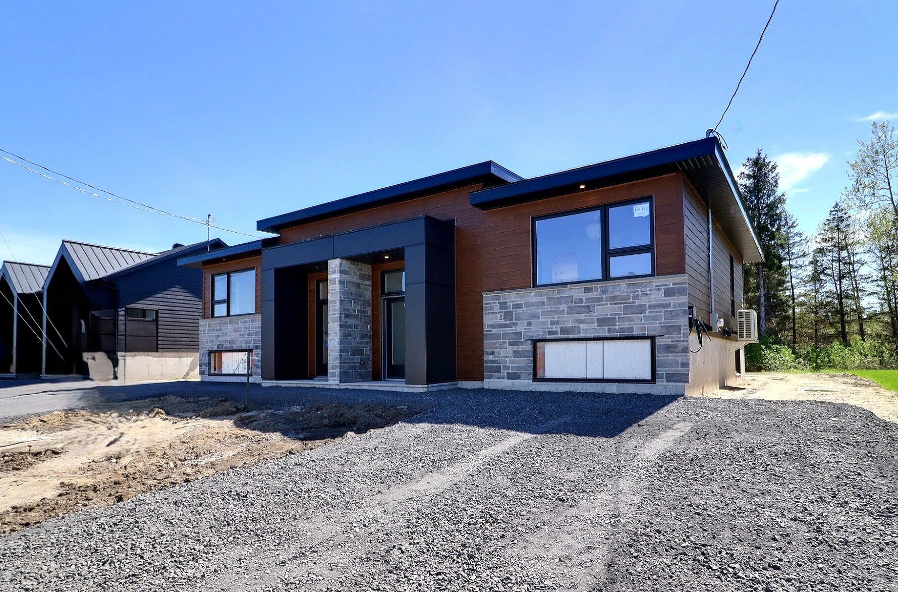 301 Rue Caron — photo 2