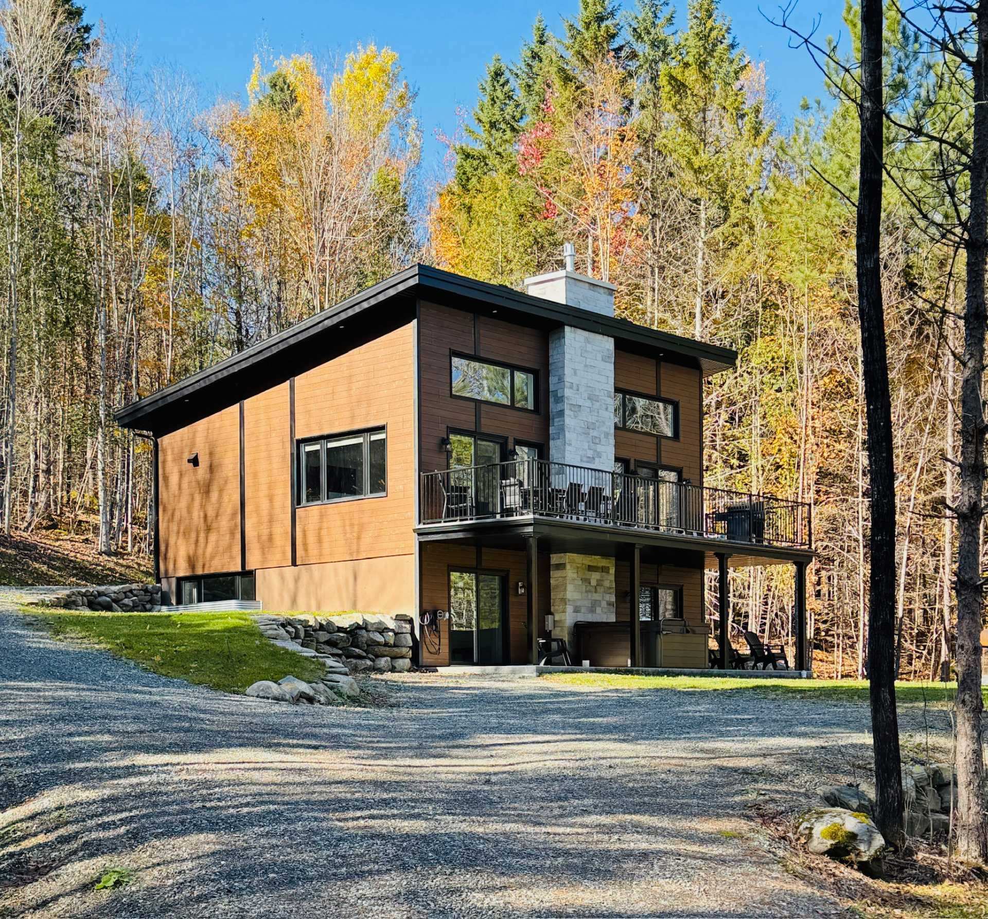 691 Ch. de la Rivière-Bergeron — photo 1