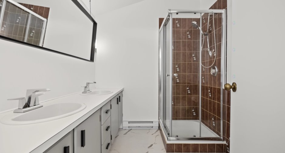 Salle de bains attenante à la CCP