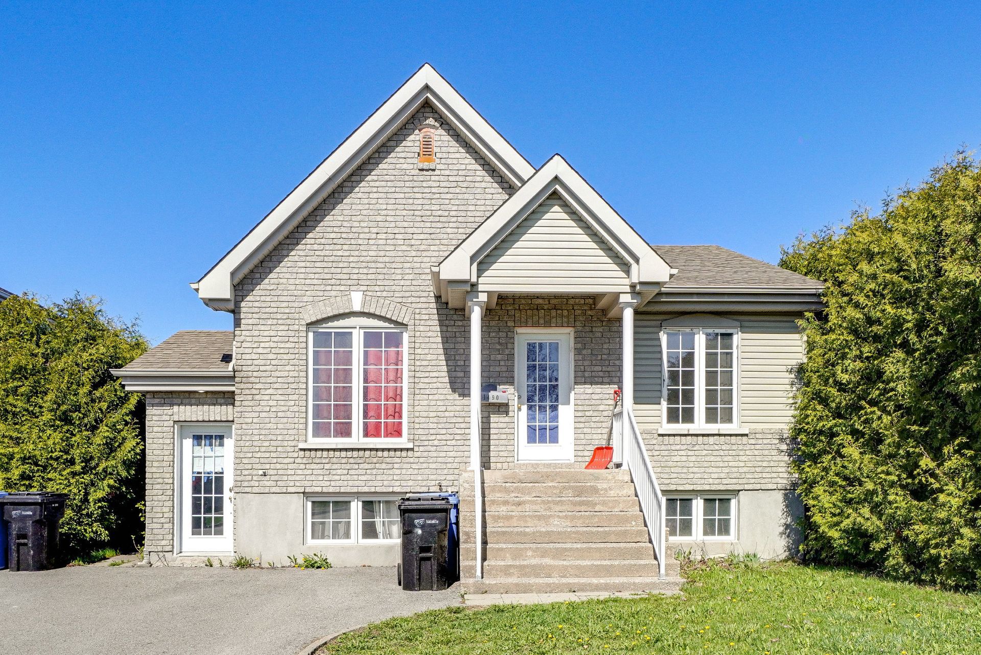 1490Z-1492Z Av. Dupuis — photo 1