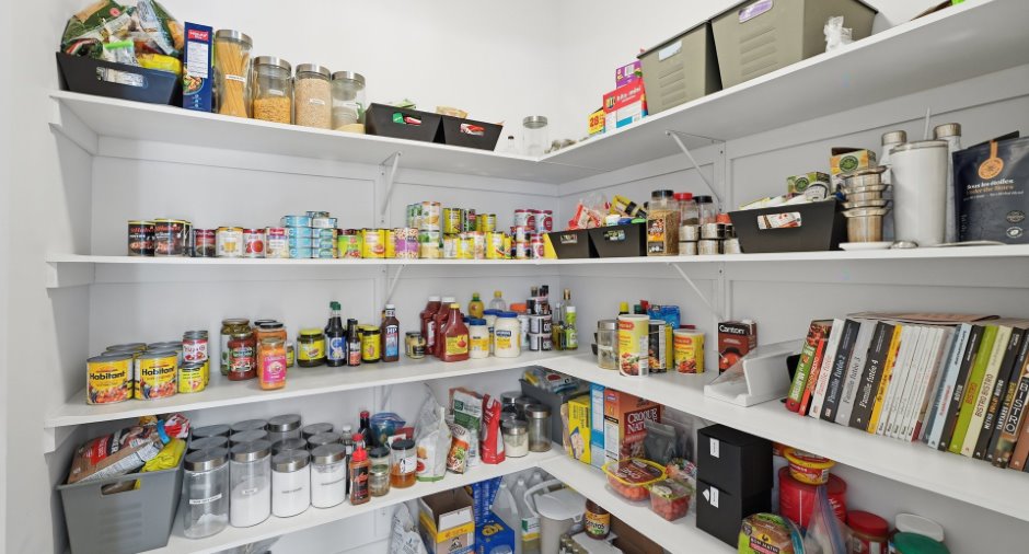 Walk-in closet