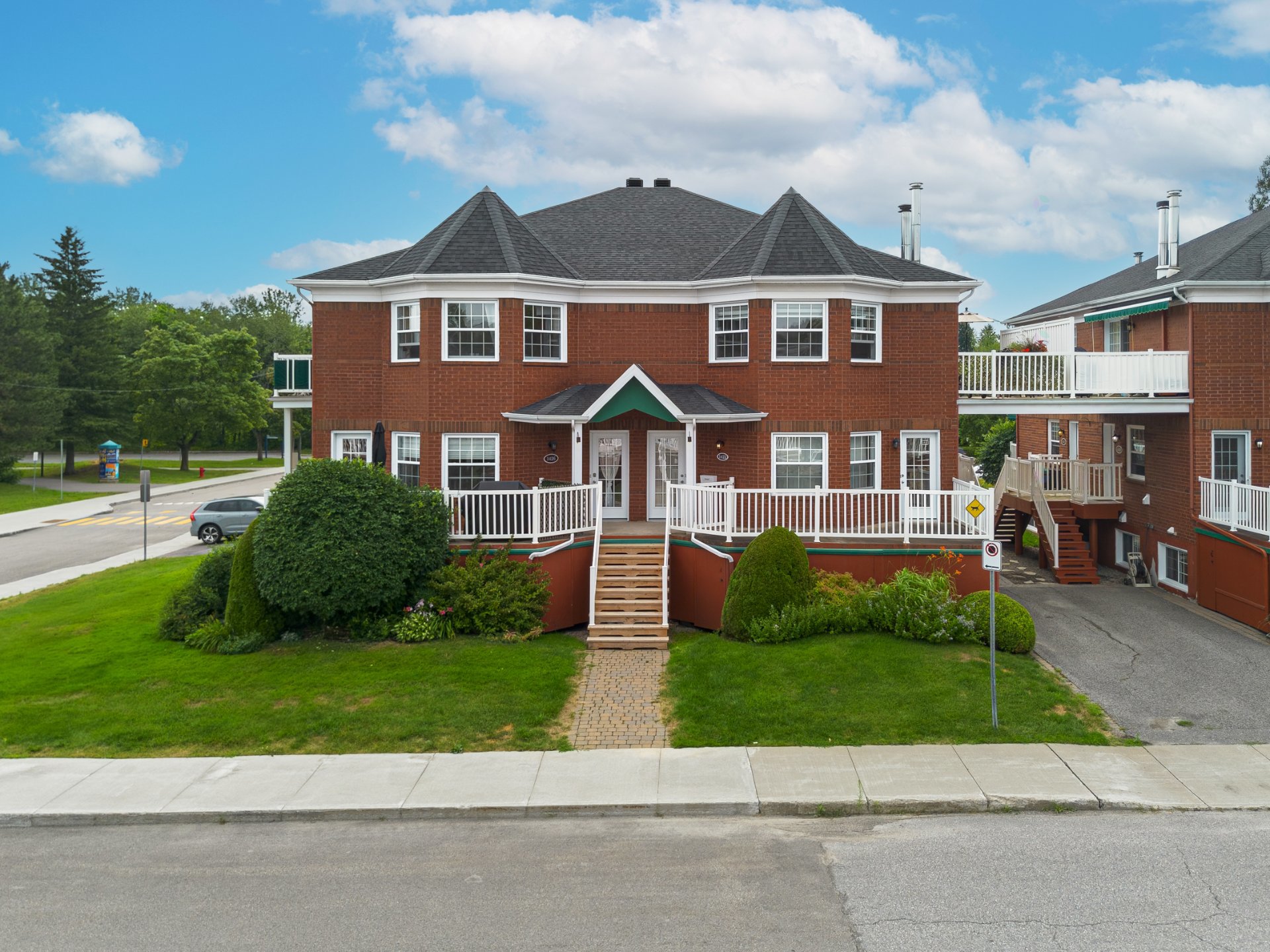 1422 Rue Félix-Antoine-Savard — photo 1