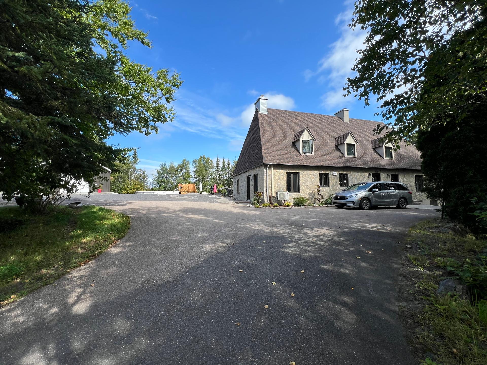 242 Rue des Bruyères — photo 3