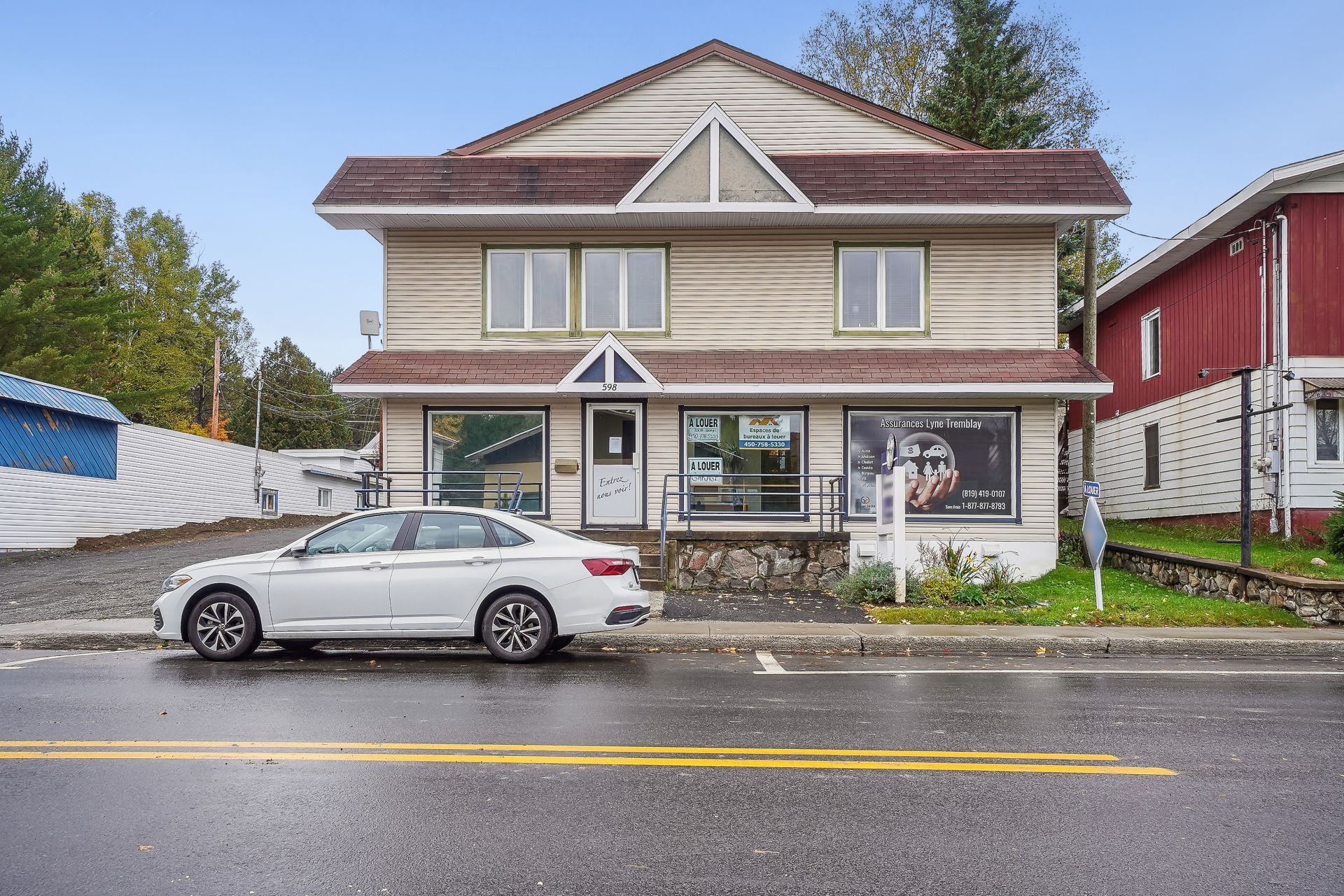 Location d'espace commercial/Bureau à louer, Saint-Donat