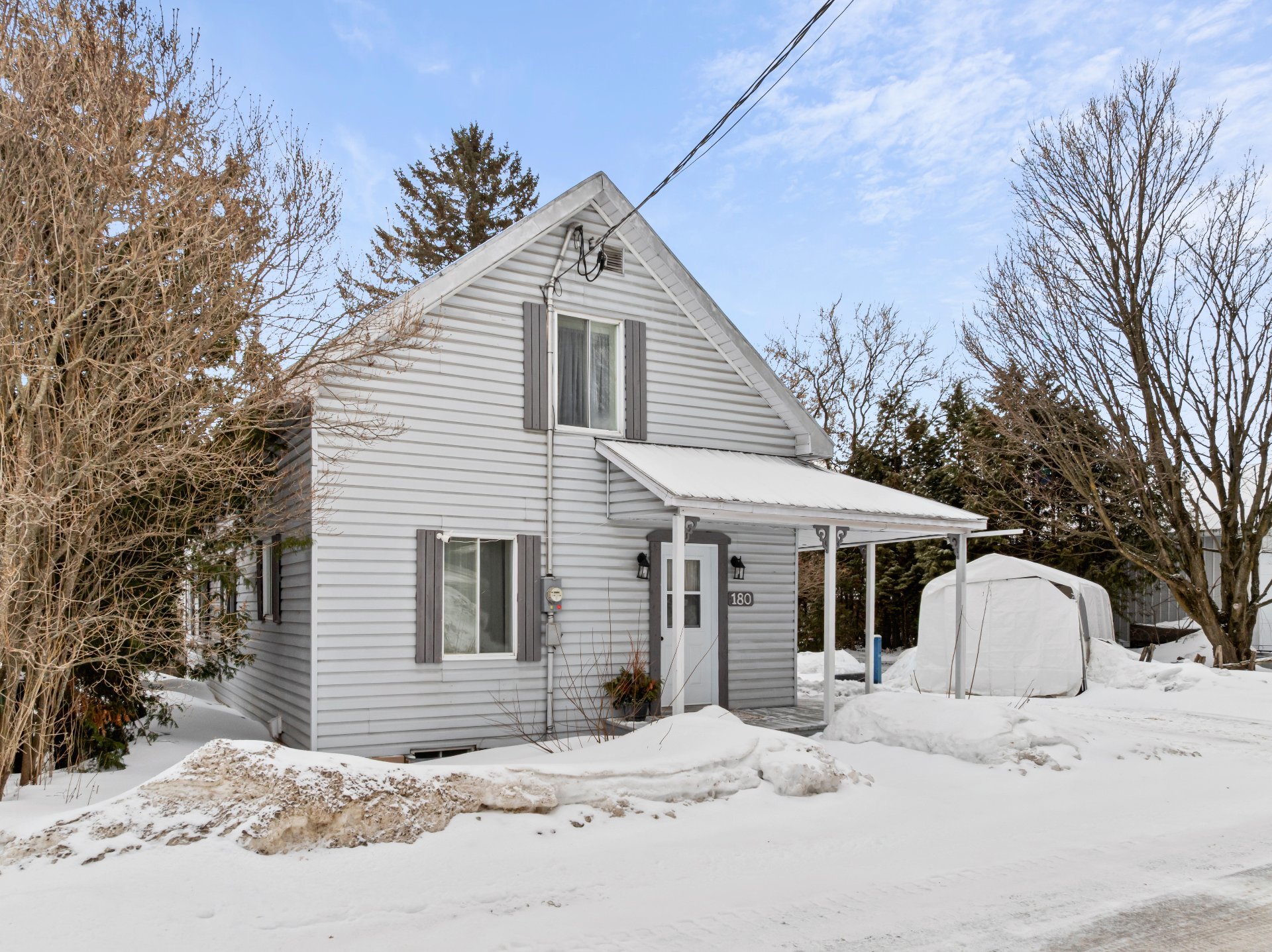 180 Rue Laurent — photo 1