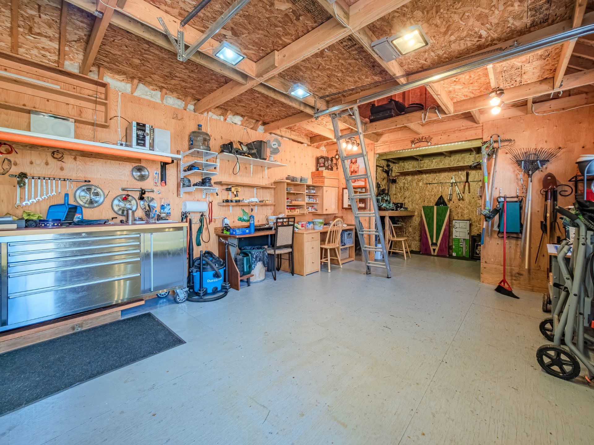 Garage