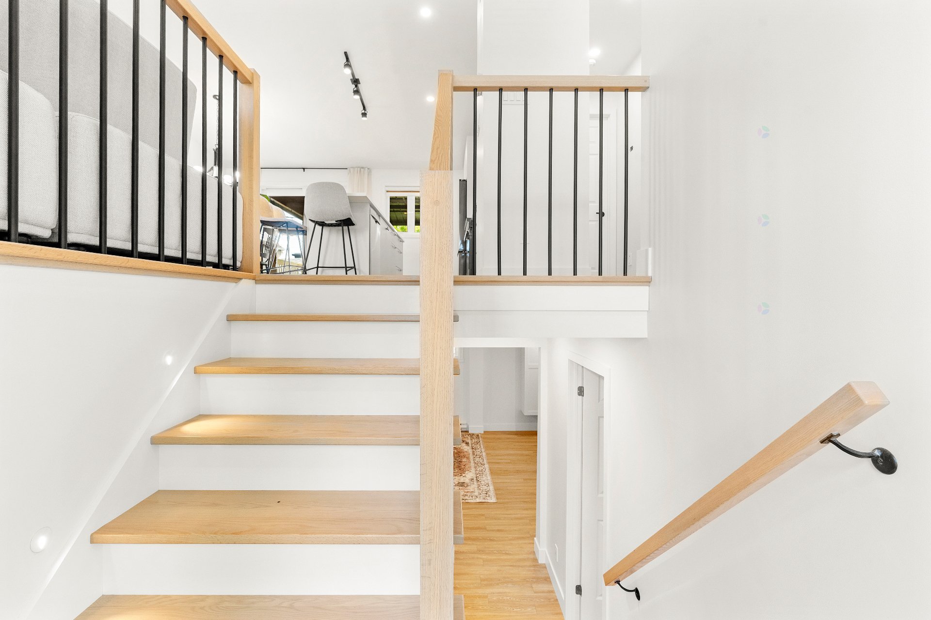 552 Rue Marie-France — photo 2