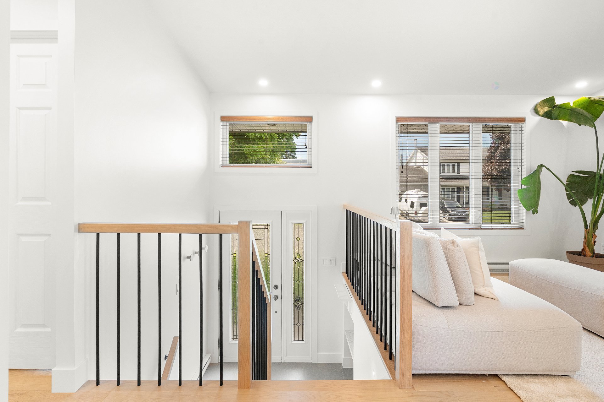 552 Rue Marie-France — photo 3