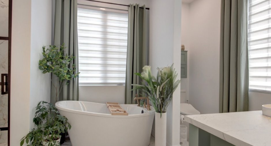 Ensuite bathroom