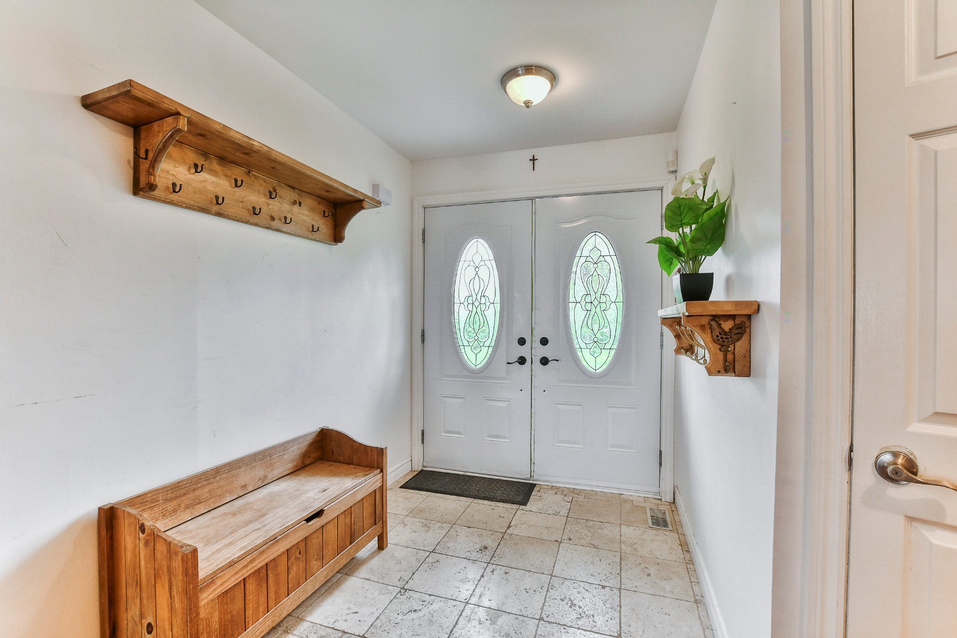 2451 Rue Ouellette — photo 2