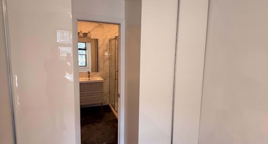 Ensuite bathroom