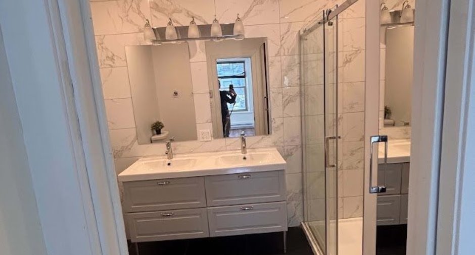 Ensuite bathroom
