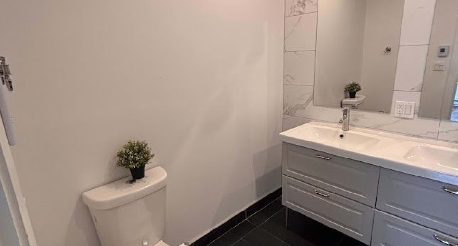 Ensuite bathroom