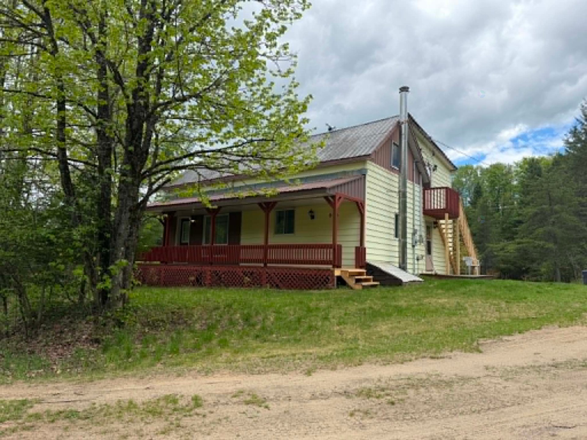 835 Ch. du Ruisseau-Serpent — photo 1