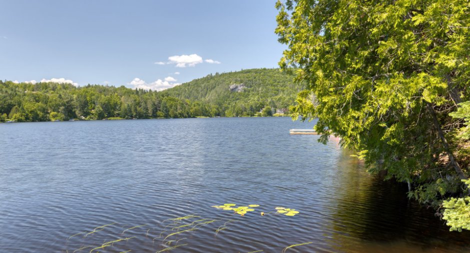 Accès au plan d'eau