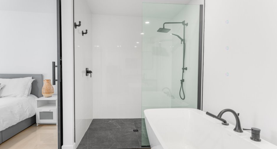Salle de bains attenante à la CCP