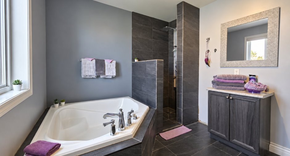 Salle de bains attenante à la CCP