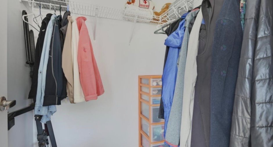 Walk-in closet
