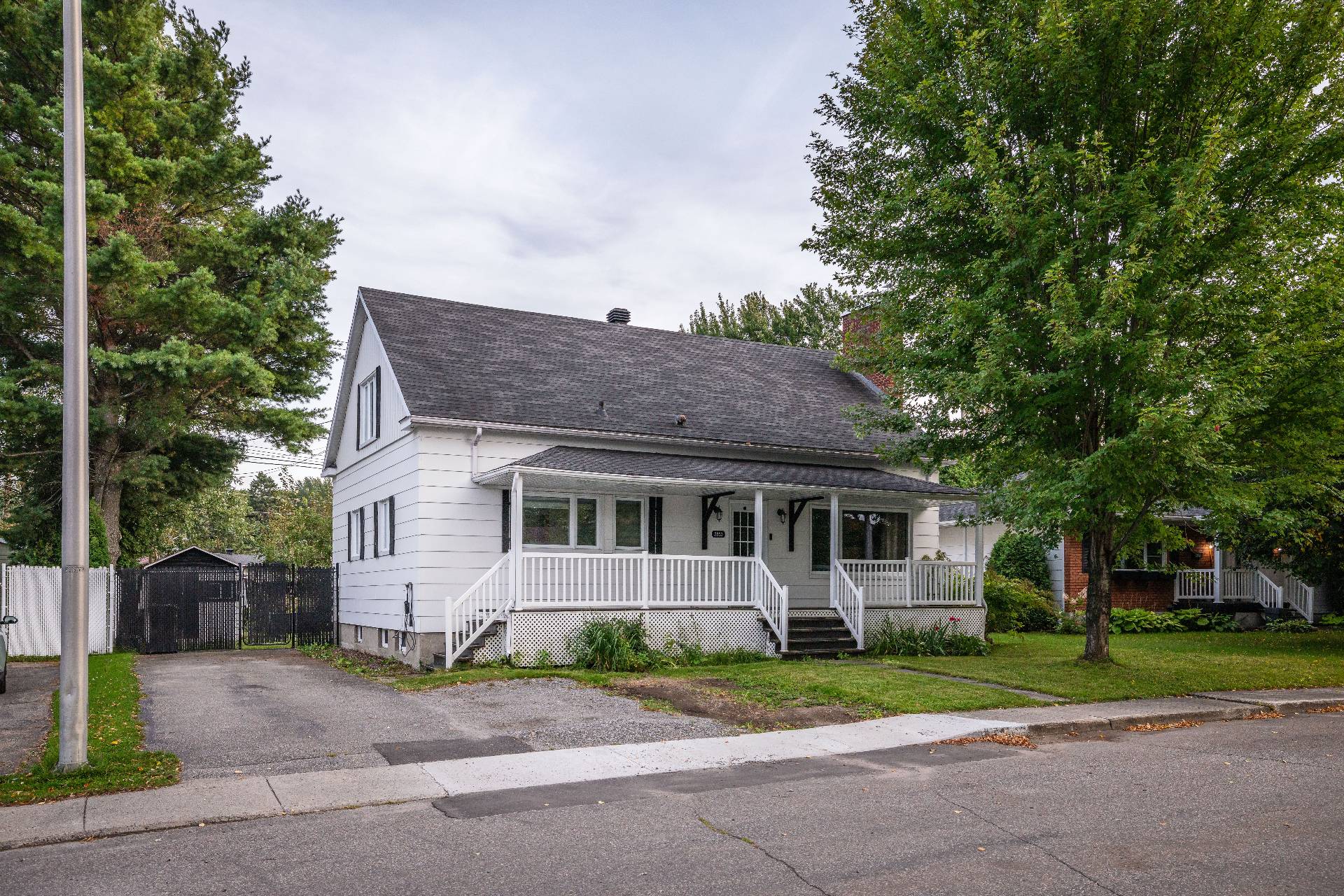 3853 Rue Jean-Talon — photo 1