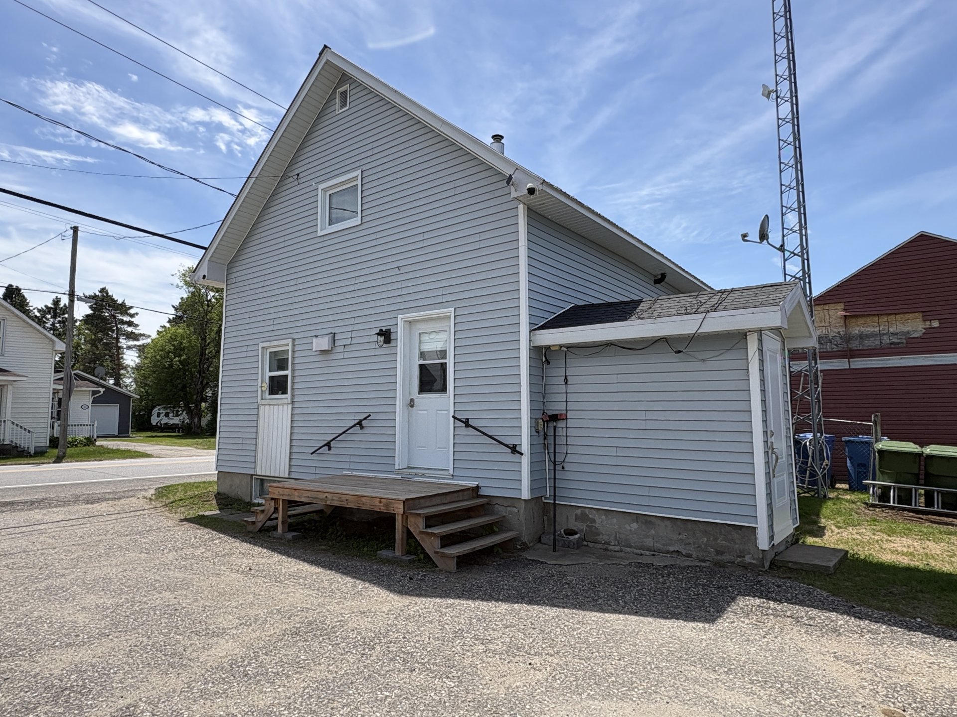 279 Rue Notre-Dame — photo 3