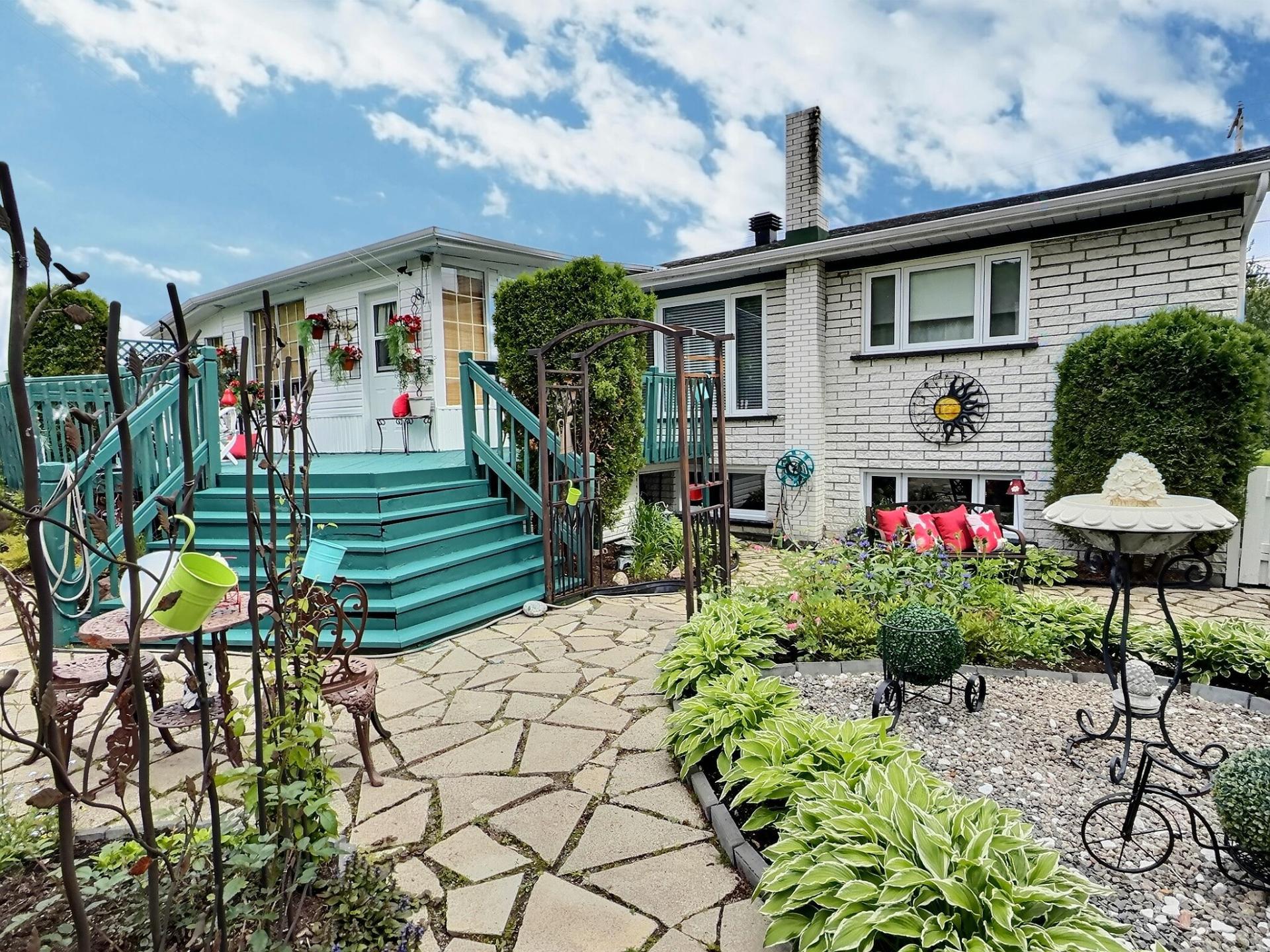 1582 Ch. St-Jean — photo 3