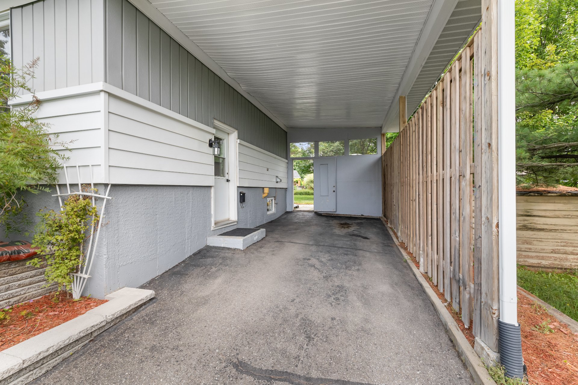 1029 Rue Louis-Riel — photo 3
