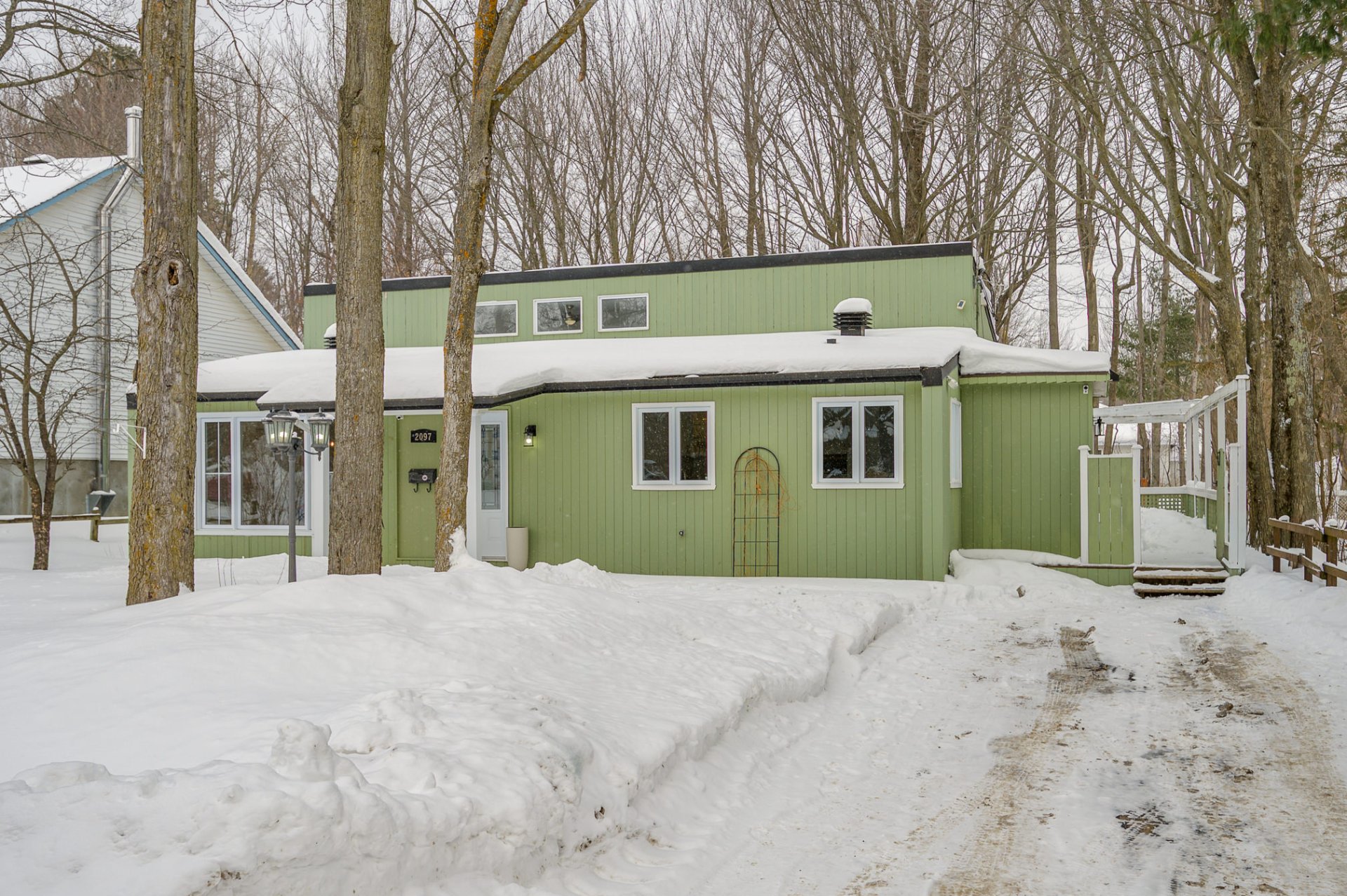 Maison à un étage et demi à vendre, Saint-Lazare