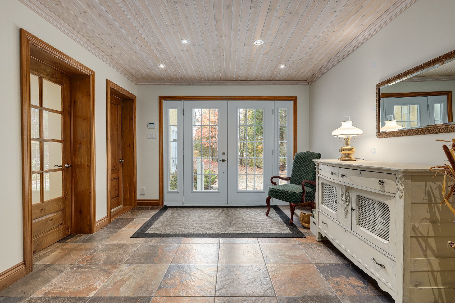 381 Ch. du Lac-Deligny E. — photo 3