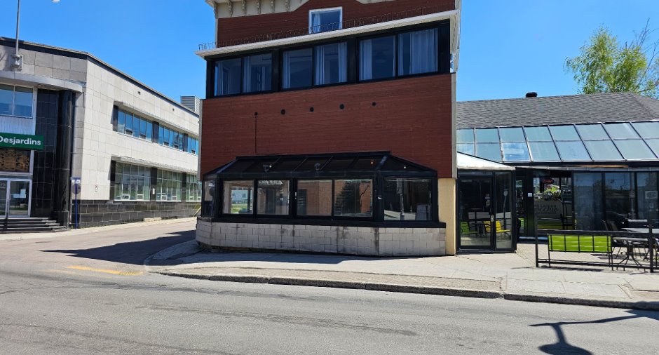 Façade